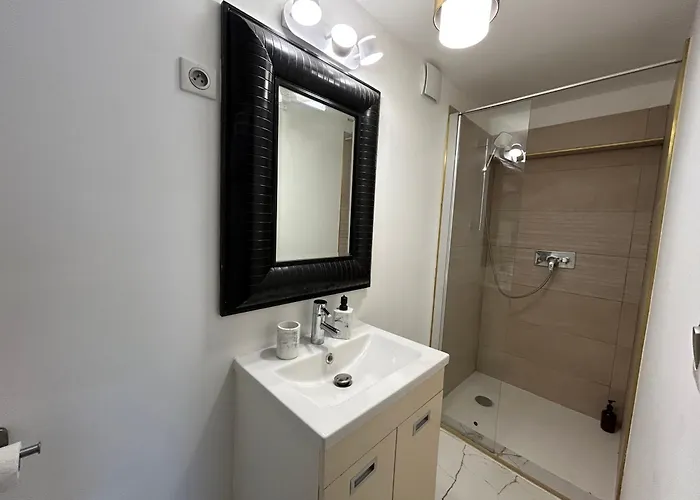 Elegant Proche De Paris 아파트