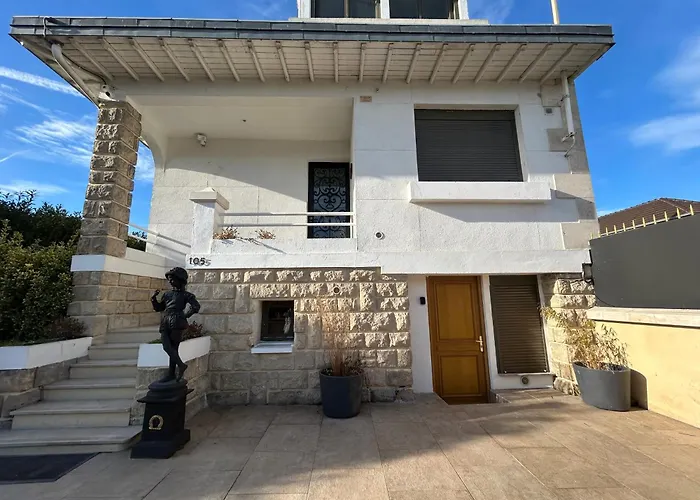 Elegant Proche De Paris 아파트